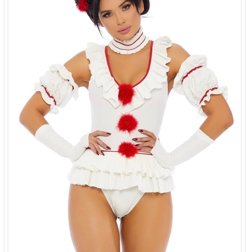 Pennywise halloween costume